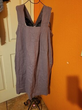 MAN IN THE STUDIO Linen Blend Sleeveless Square Neck Dress in Lavender